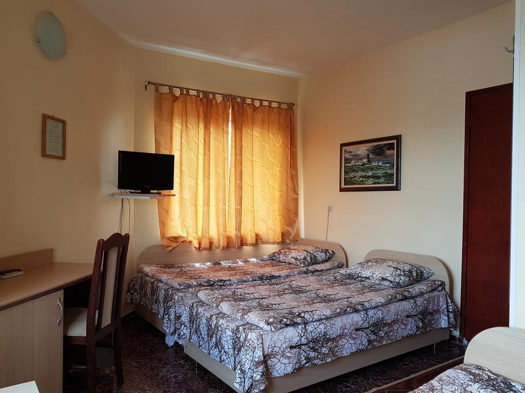 Hotel Fantasy Lyubimets Экстерьер фото